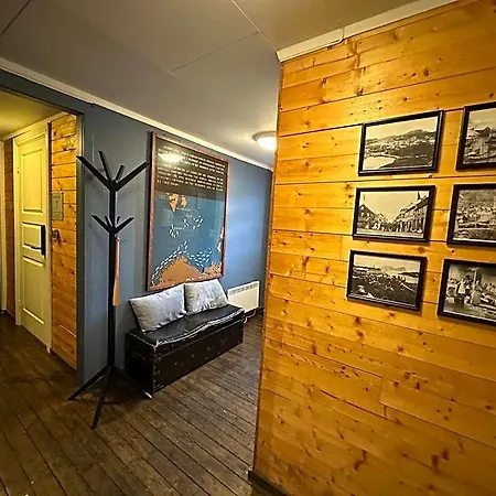 Astra Whale - Waterfront Boutique Hostel In Lofoten Hotel